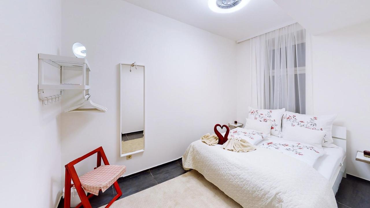 Apartment Wood Wina Bagian luar foto